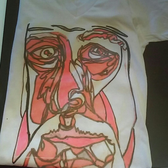 Picasso in Pink tee!💘 - Picture 3 of 4